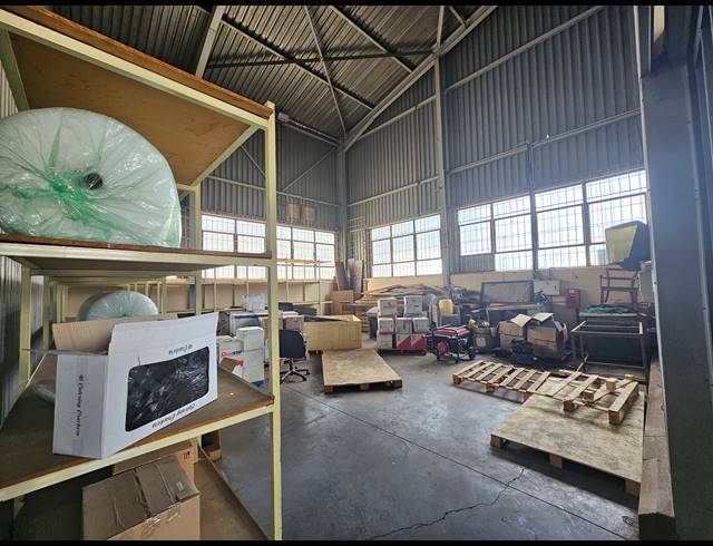 1,876M² WAREHOUSE FOR SALE IN ISANDO